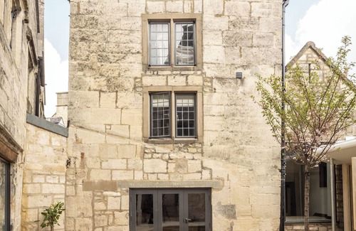 Painswick House | This house is a 5 bedroom(s), 5 bathrooms, located in Cotswolds, .