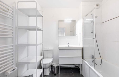 Maisons-Alfort Apartment | GuestReady - Modern Comfort near Paris