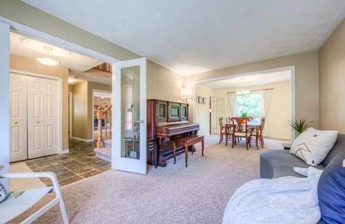 Rosemount House | 45% Off for Monthly Stay ✪ 7 Beds Home ✪ BBQ ✪ 1.5 Gb WiFi