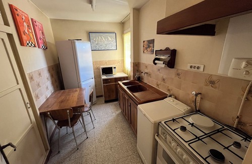 Saint-Mauront Apartment | Grand Deux Pieces Très Calme