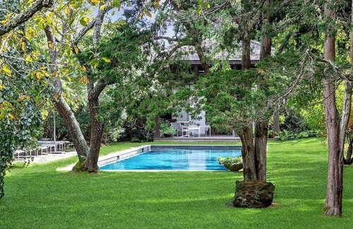 Amagansett Dunes House | Expansive Beachfront East Hampton Home with Private Beach Path, Perfect for.