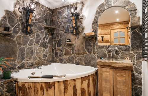 Zakopane Ski Chalet | Mountain Shelter Two-Bedroom Chalet in Zakopane 1