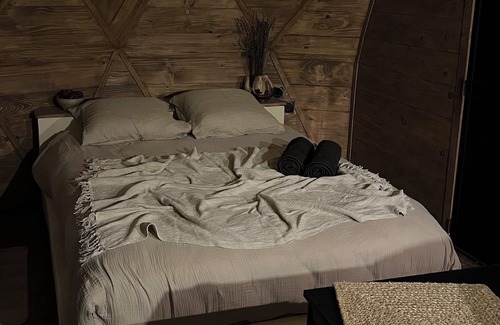 Ussel Ski Chalet | Nuit Dans un Dôme à la Campagne
