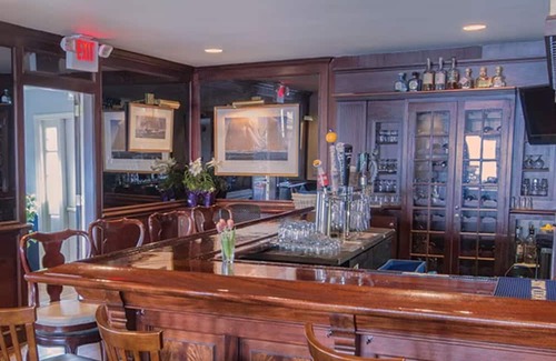 Jamestown Resort | Resort Room for 2-4 People - Jazz Fest Weekend! Everything on site that you need