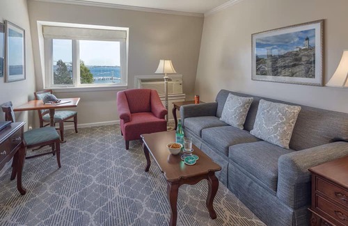 Jamestown Resort | Resort Room for 2-4 People - Jazz Fest Weekend! Everything on site that you need
