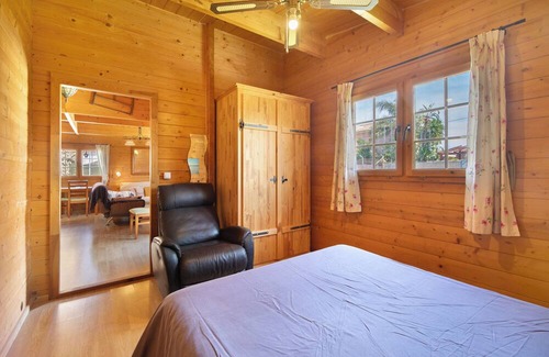 Sanlucar de Barrameda Cottage | Cottage 'La Cabaña Los Abuelos' with Private Terrace, Private Garden and Wi-Fi