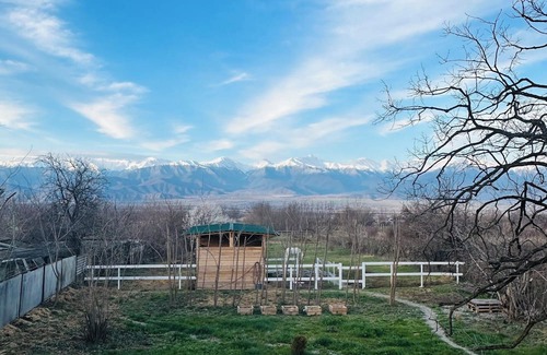 Zegaani House | The first floor of a farmhouse with a marani for two