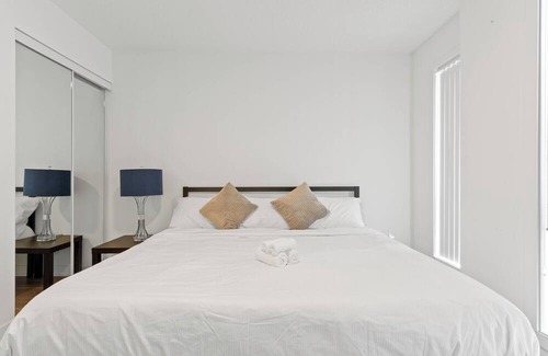 Brookhaven - Amesbury House | Toronto Luxe - 3BR, 3WR Modern and Cozy House