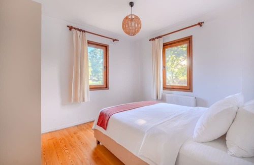 Bozcaada Cottage | House w/ Garden 5 min to Tuzburnu Bay in Bozcaada