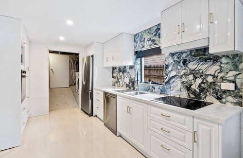 Ashgrove House | Unit in Inner Brisbane with Movie Room and Parking