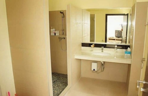 Klong Son House | 1 Bedroom Beachfront Apartment at Siam Royal View Resort