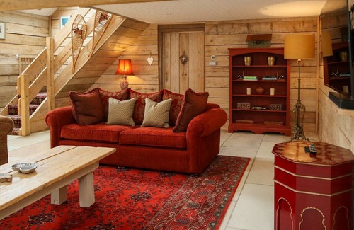 Cuddesdon House | Moonlight Barn - Sleeps 4 guests, Pet friendly