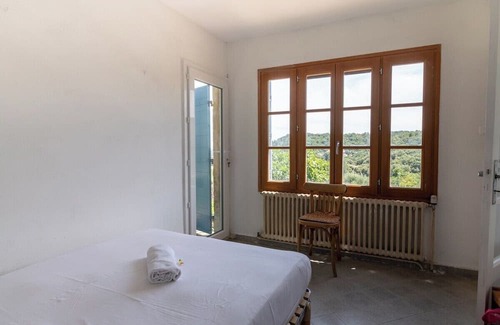 Sauveterre House | Charming Provençal Villa with Swimming Pool in the Heart of Sauveterre