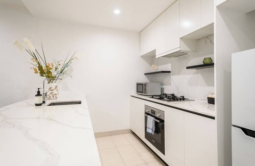 Clayton Apartment | Welcome to your peaceful apartment in Clayton