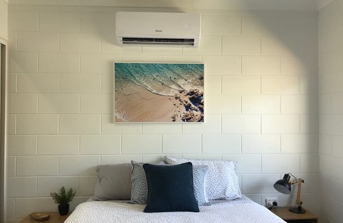 Hermit Park Apartment | Haven on Hughes #3 Clean Peaceful 2-bedroom Close to City