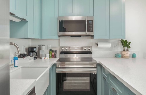 Kahuku Condo | Kuilima Estates West Condo in Turtle BaynSleeps 4: King Bed & Queen Sofa Sleeper