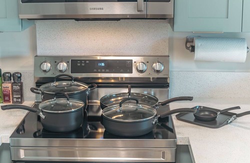 Kahuku Condo | Kuilima Estates West Condo in Turtle BaynSleeps 4: King Bed & Queen Sofa Sleeper