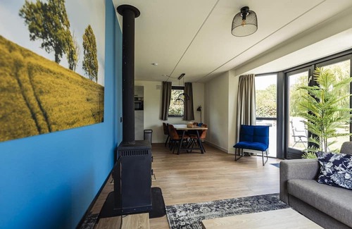 Hernen House | Vakantiewoning tot 6 Personen, Kindvriendelijk, Naast Speeltuin en aan Zwemplas