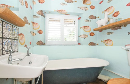 Chagford Cottage | BLUEBELL COTTAGE, pet friendly, with open fire in Chagford
