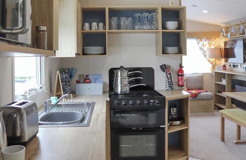 Rhyd-y-clafdy Cottage | Perfect for families, walking distance to all amenities and the beach.