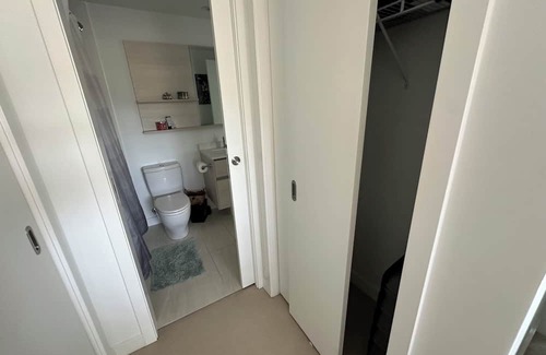 Lower Mount Royal Condo | Heart of Downtown Calgary, beside 17 ave, close to all city centre and trails