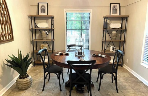 Grayridge House | Cozy home located at Hidden Trails Country Club