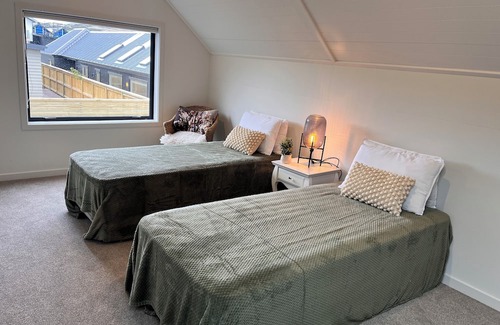 Kawarau Falls House | Set nestled at the foot of the Remarkables Mountain Range your retreat awaits!