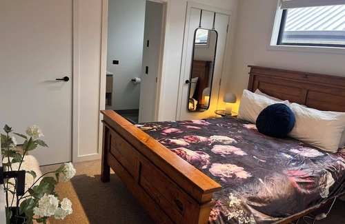 Kawarau Falls House | Set nestled at the foot of the Remarkables Mountain Range your retreat awaits!