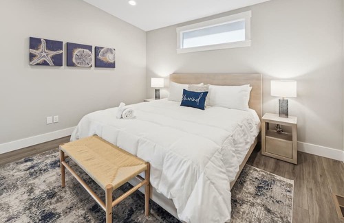 Tolovana Park House | Sunset Dreams - New Listing! - Beachcomber Vacation Homes
