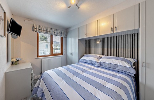 Morfa Bychan House | Mussel Shells Lodge - Three Bedroom House, Sleeps 6