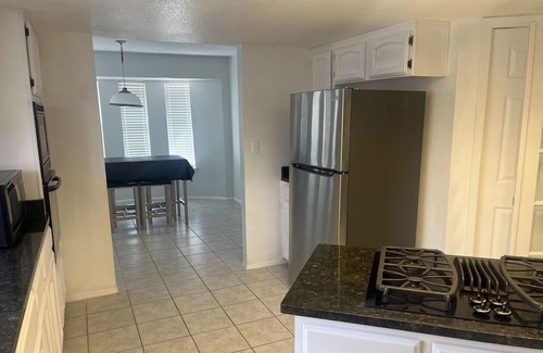 Biggs Field House | Beautiful house near huge park and hiking/biking trails