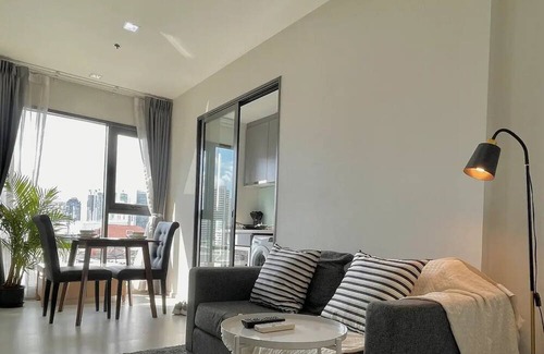Khlong Tan Apartment | Fully Equipped Kitchen 5min to BTS with City View