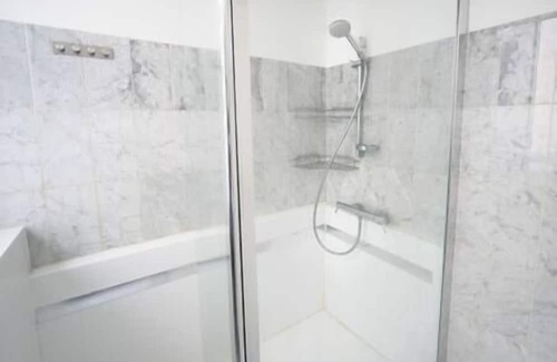 Notre-Dame-des-Champs Apartment | Charming Apartment with Balcony-6th-Mobility Lease
