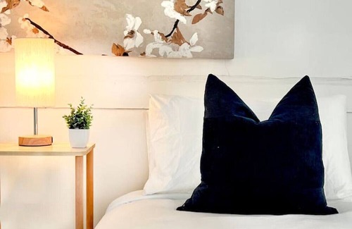 Coral Way Ski Chalet | Havana Ooh Na Na (Unit B)
