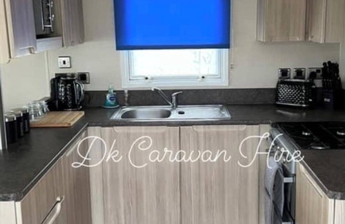 Towyn Cabin | Luxury Caravan in Towyn North Wales