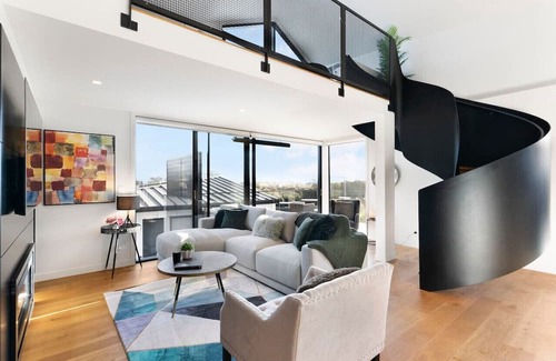 Auckland House | Executive Residence with Spa! Long Stays Welcome