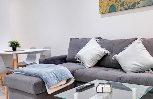 Corby Apartment | Corby City Centre Apt. 04 - Excellent Family Accommodation in Northamptonshire