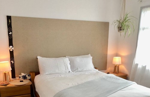 Whanganui House | The Springvale Getaway- all you need for your cosy retreat- new to Book’a’Batch