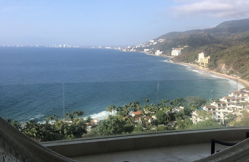 South Shore Hotel Area Resort | Garza Blanca: The Grand Penthouse Suite. New Years