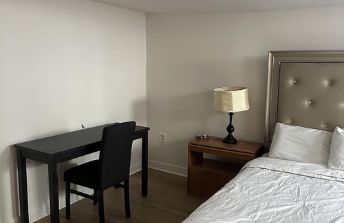 Easton House | Cozy and comfortable guest suite close to Easton and Airport.