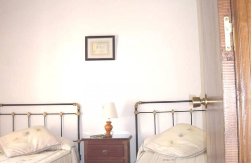 Jimena de la Frontera House | Holiday Home 'Casa Limon' with Mountain View, Private Pool and Wi-Fi