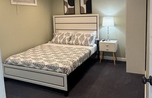Worcester House | Entire Townhouse in Worcester, MA!