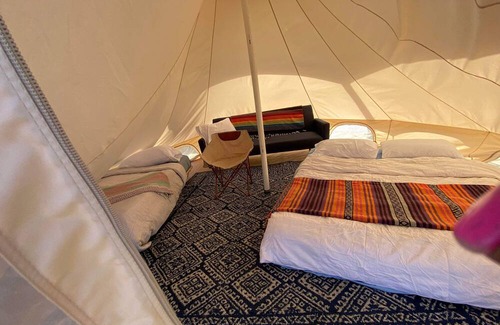 Alpine RV Rental | Stunning glamp tent with wifi, bathrooms, showers, 20 acres under cover!