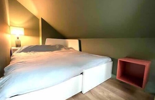 Malo-les-Bains Apartment | Near the sea, Parc Malo, renovated 1900 building, Romain Leroy