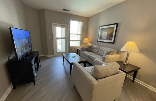 Polaris Apartment | HOT Spot! Polaris! Great for interns and business travelers!