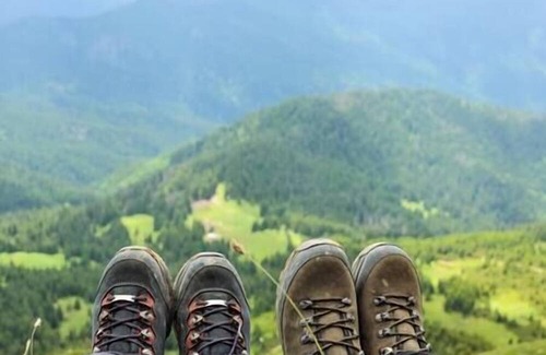 Del Rio Cabin | Enjoy Mother Nature and Spring at The Spot!