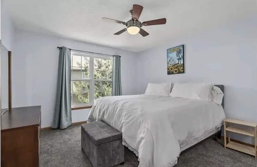 Lenexa House | Cozy 3-bedroom townhome in welcoming Lenexa with AC, WiFi NEW PROMO PRICING