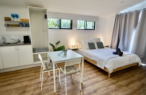 Sanctuary Point Apartment | The Observation Deck - Studio