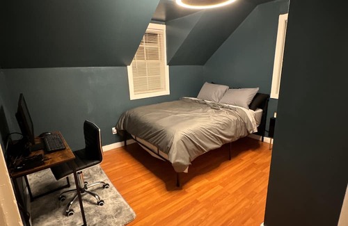 North Central House | Cozy and quaint home in Pasadena!