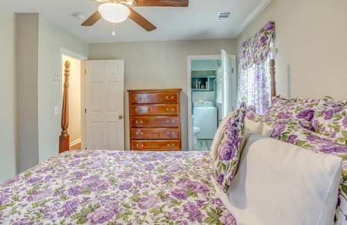Marion House | Cozy Marion Home: Fenced Yard, Near Downtown!